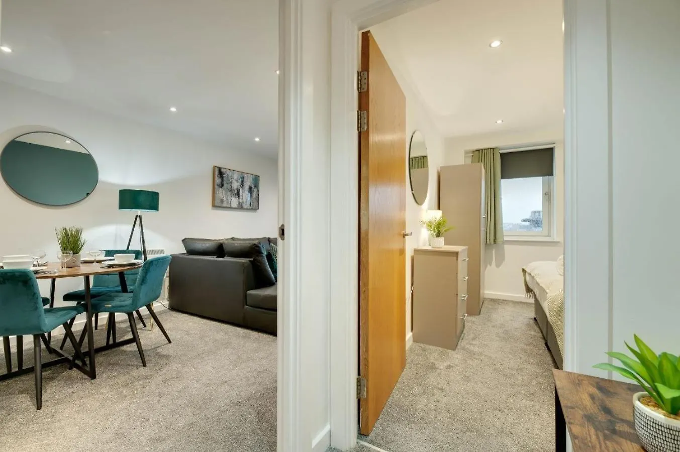 All Saints Apartments 4A By Week2Week Newcastle Upon Tyne 0*,